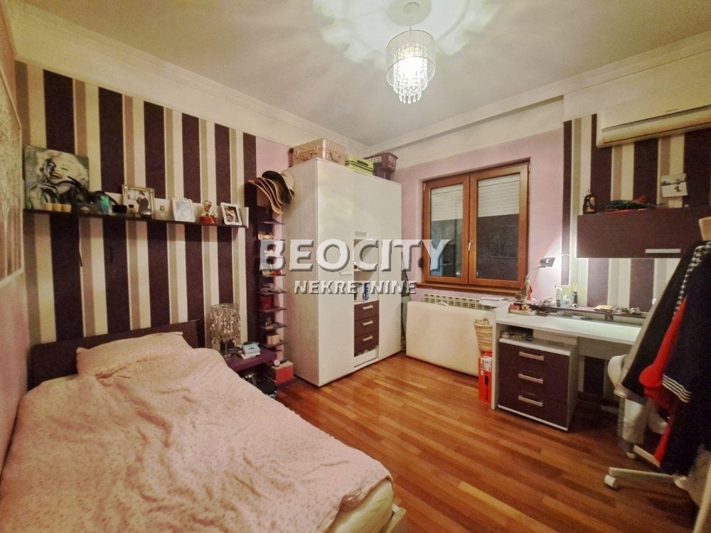 Trosoban stan, 110 m2, Slavija ID: 117799 19