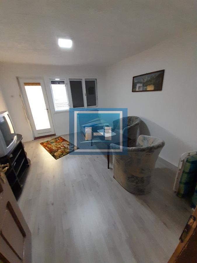 Kuća na prodaju-okolina Rtnja 42