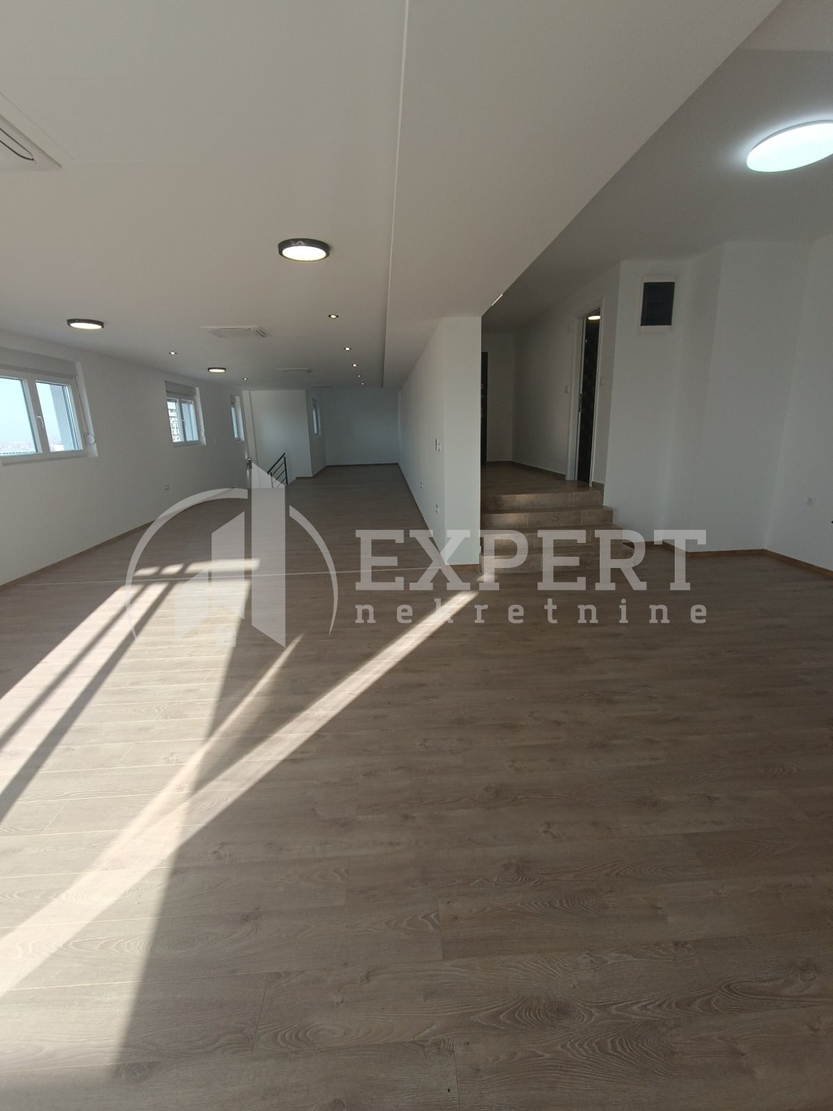 Lokal, 229 m2, Centar, Nade Tomić ID: i-013058 15