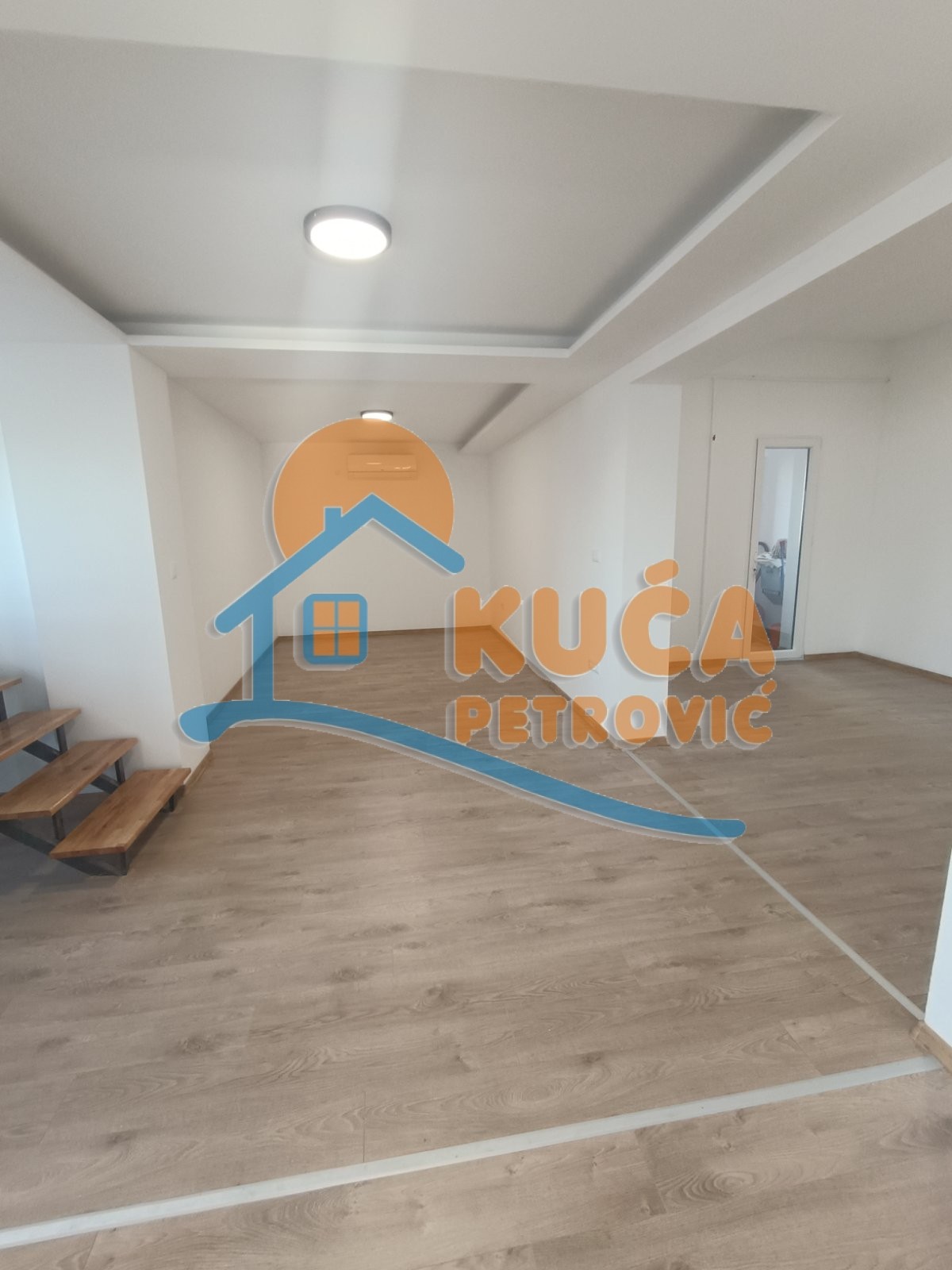 Lokal, 229 m2, Centar, Nade Tomić ID: i-013058 7