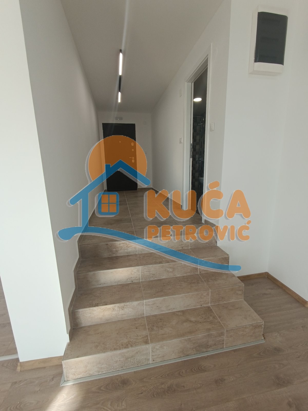 Lokal, 229 m2, Centar, Nade Tomić ID: i-013058 11