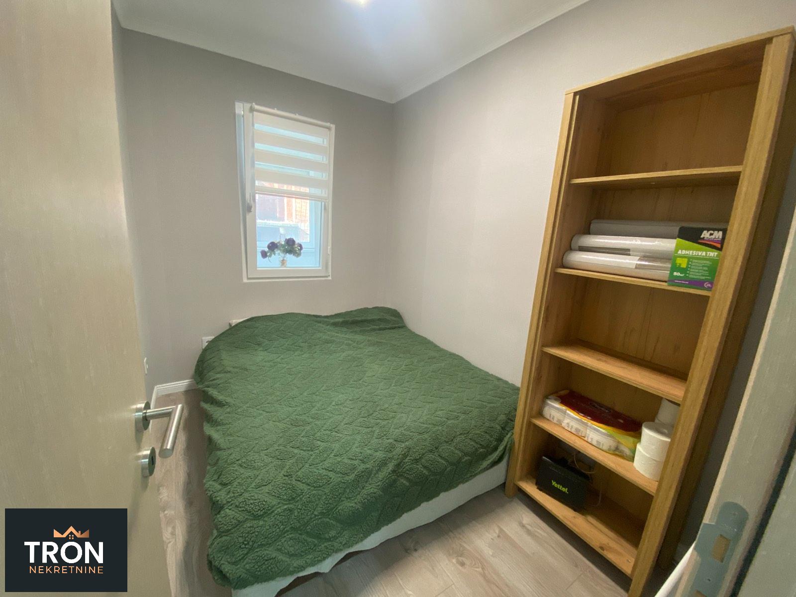 Lux dvosoban stan kod Jezera 70m2 4