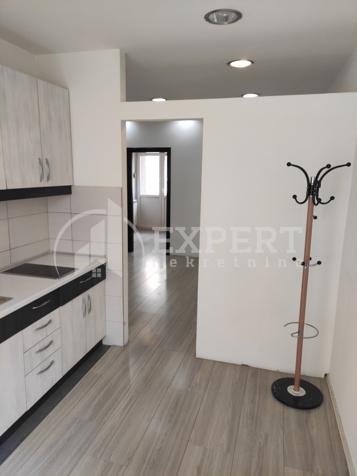 Jednosoban stan, 44 m2, Centar, Obrenovićeva ID: i-013792 9