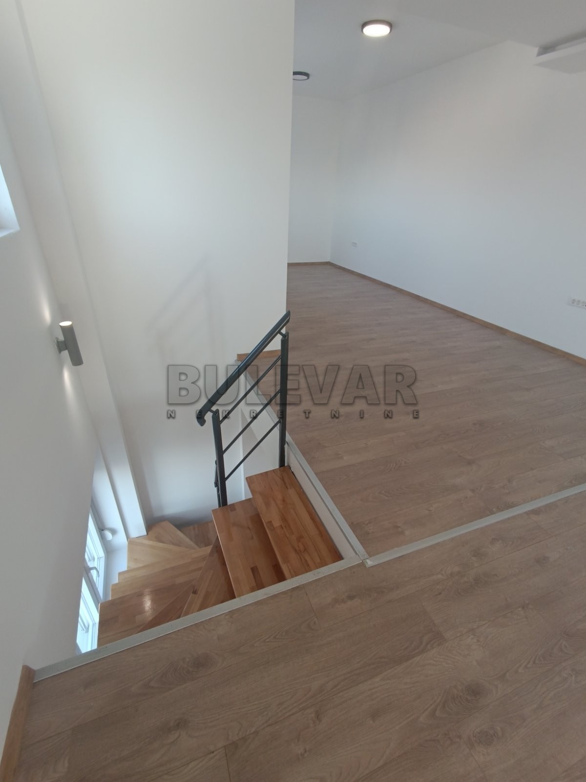 Lokal, 229 m2, Centar, Nade Tomić ID: i-013058 9