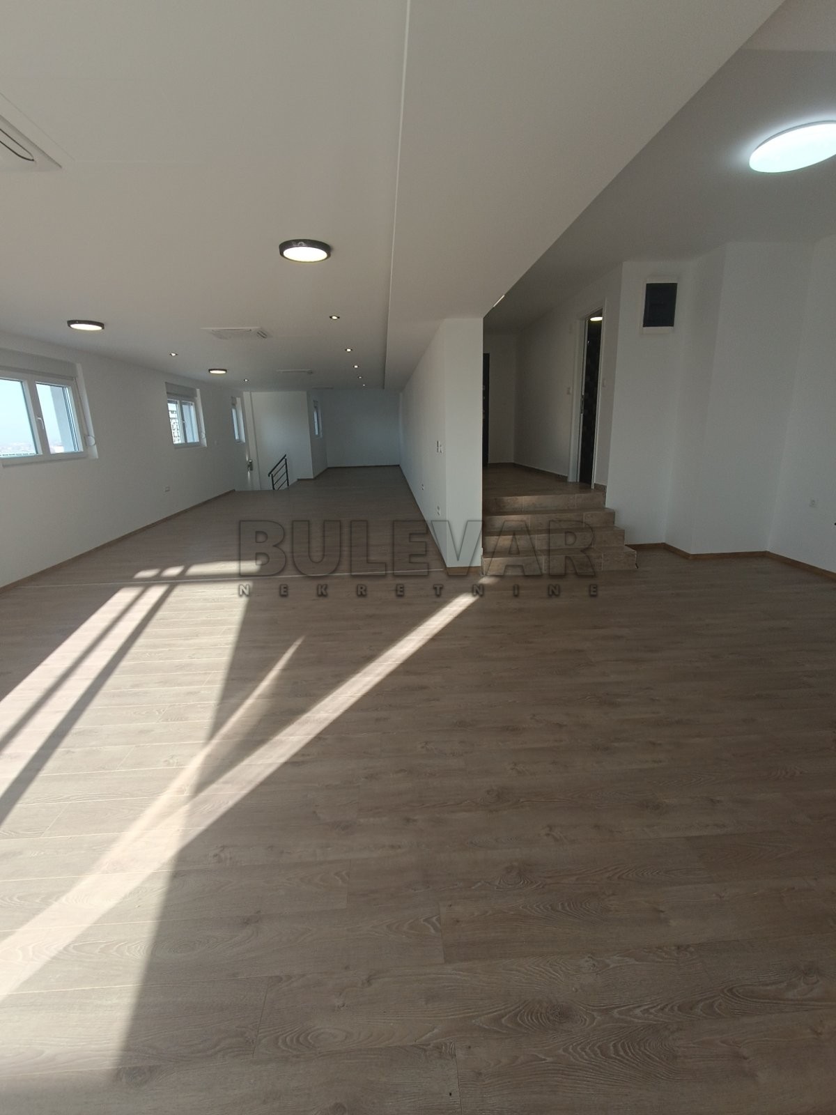 Lokal, 229 m2, Centar, Nade Tomić ID: i-013058 15