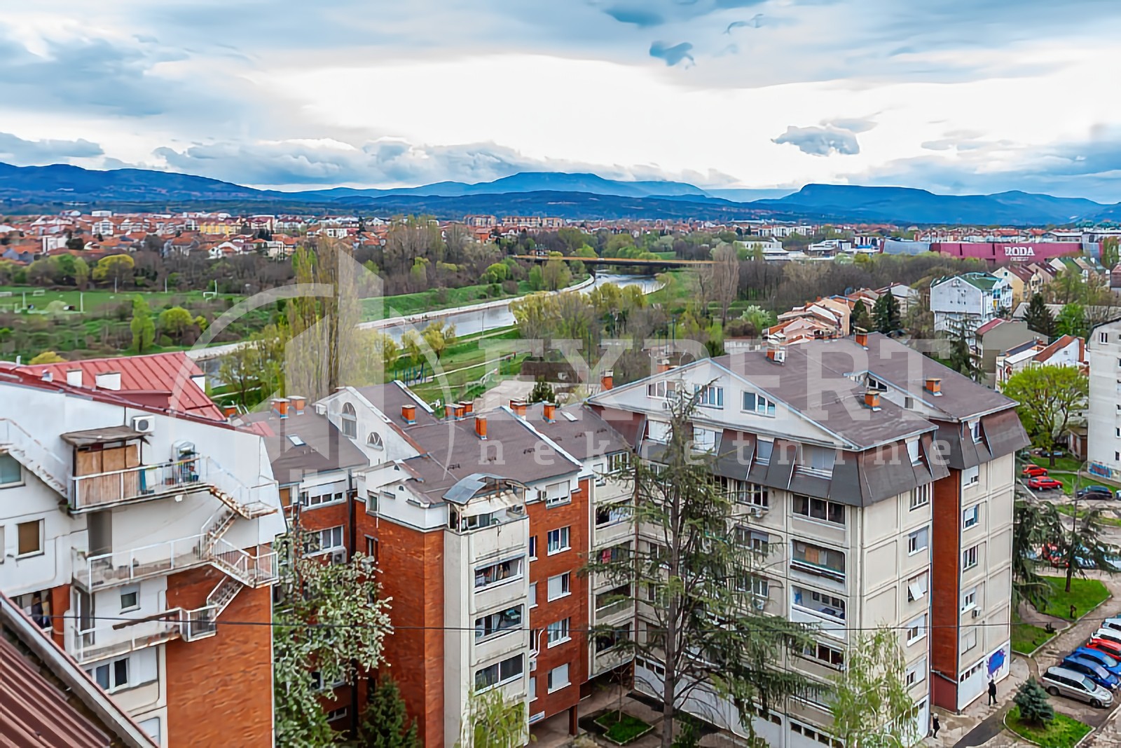 Trosoban stan, 86 m2, Medijana, Blagoja Parovića ID: p-013802 13