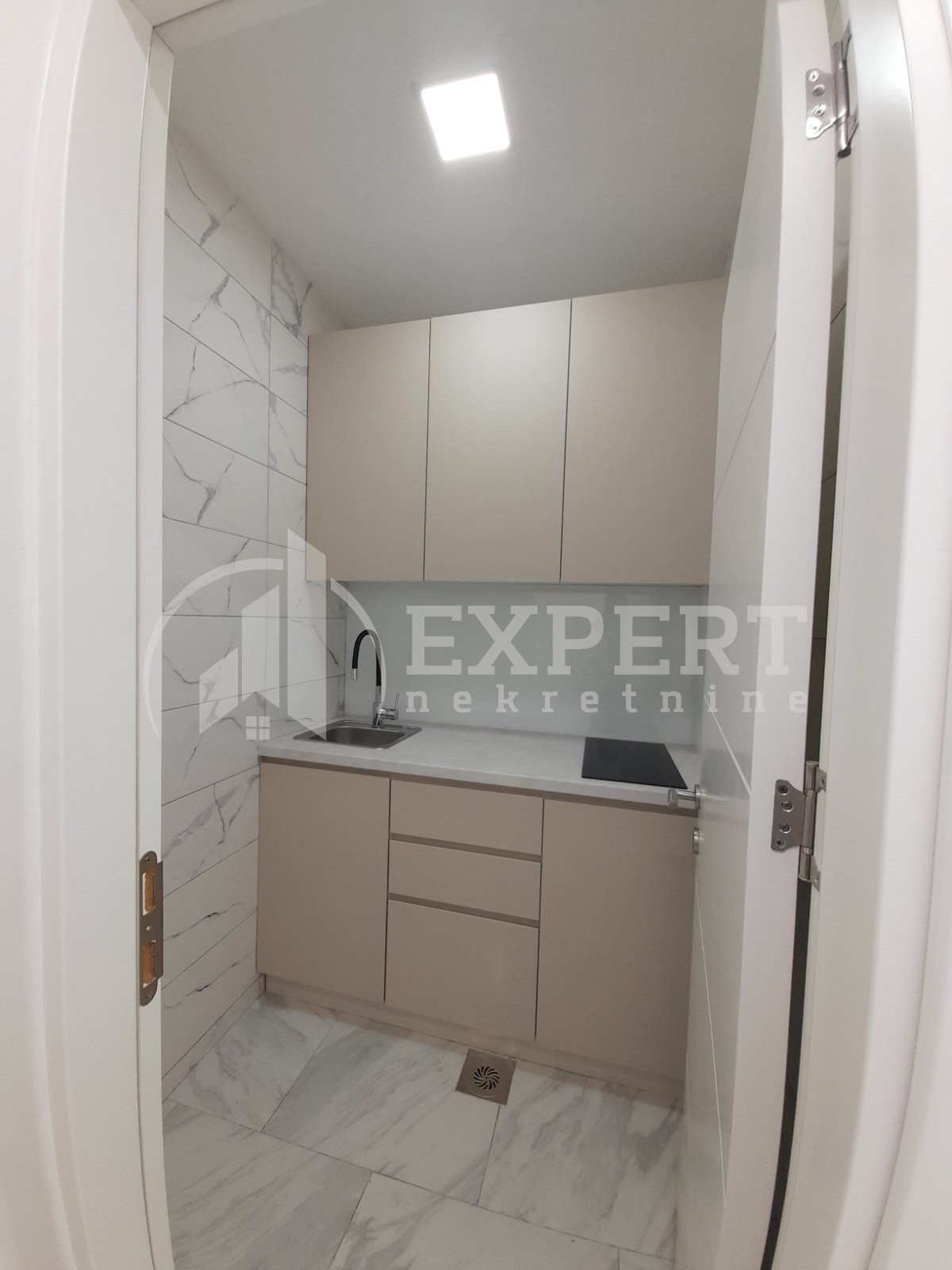 Lokal, 60 m2, Čair, Sestre Baković ID: i-013808 5