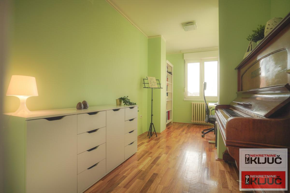 LIMAN 4, Dvoiposoban, 69m2+ Terasa, Renoviran 6