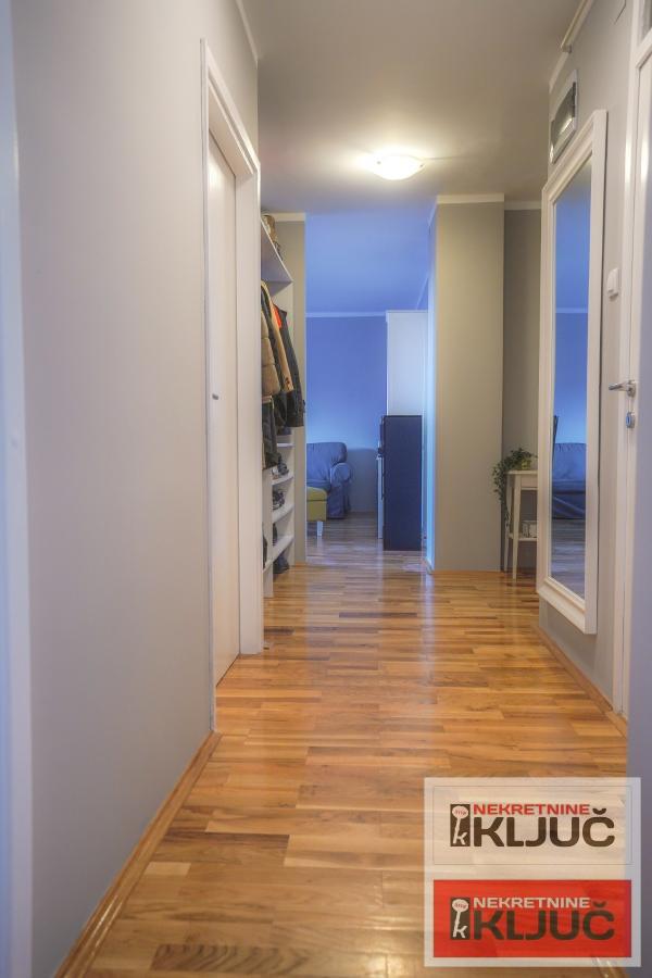 LIMAN 4, Dvoiposoban, 69m2+ Terasa, Renoviran 12