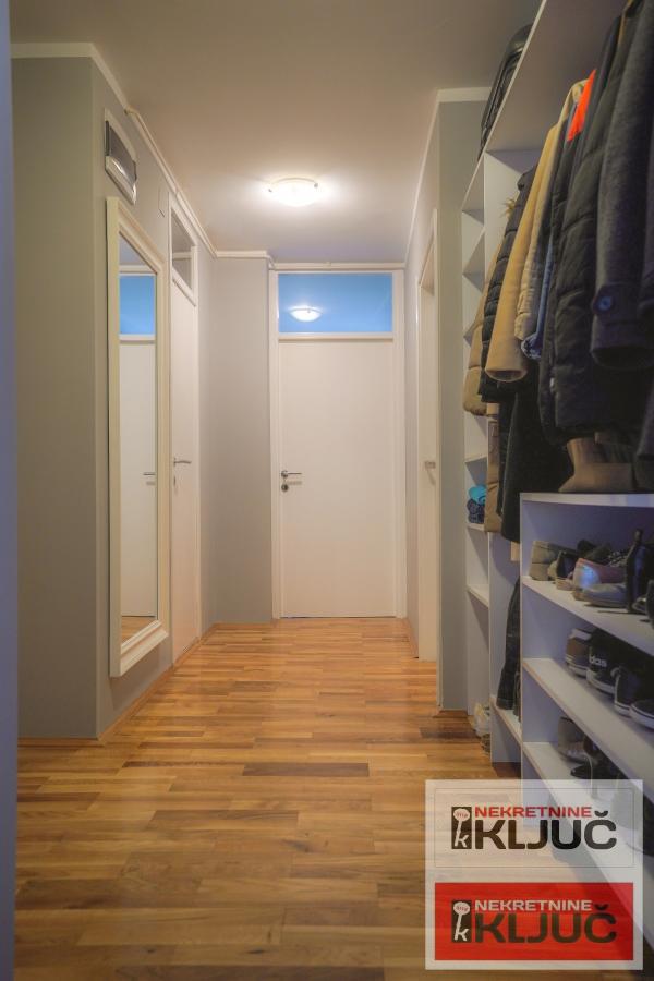 LIMAN 4, Dvoiposoban, 69m2+ Terasa, Renoviran 16