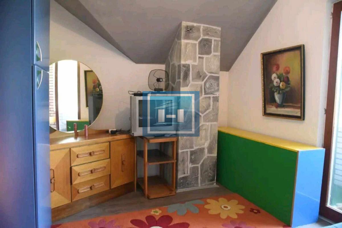 Prelepa kuća u Vrnjačkoj banji povoljna ponuda 19