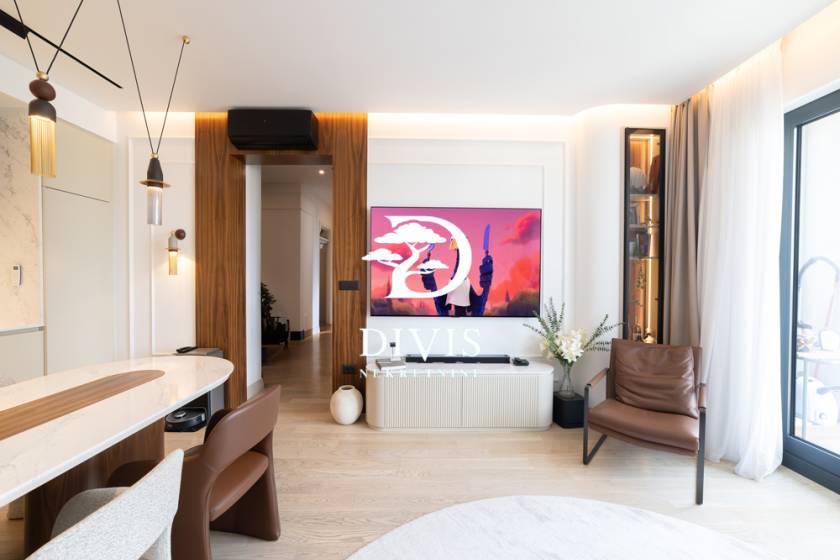 Prodajemo 4 0 stan  110m2  BW Aria  14 sprat  namešten 2