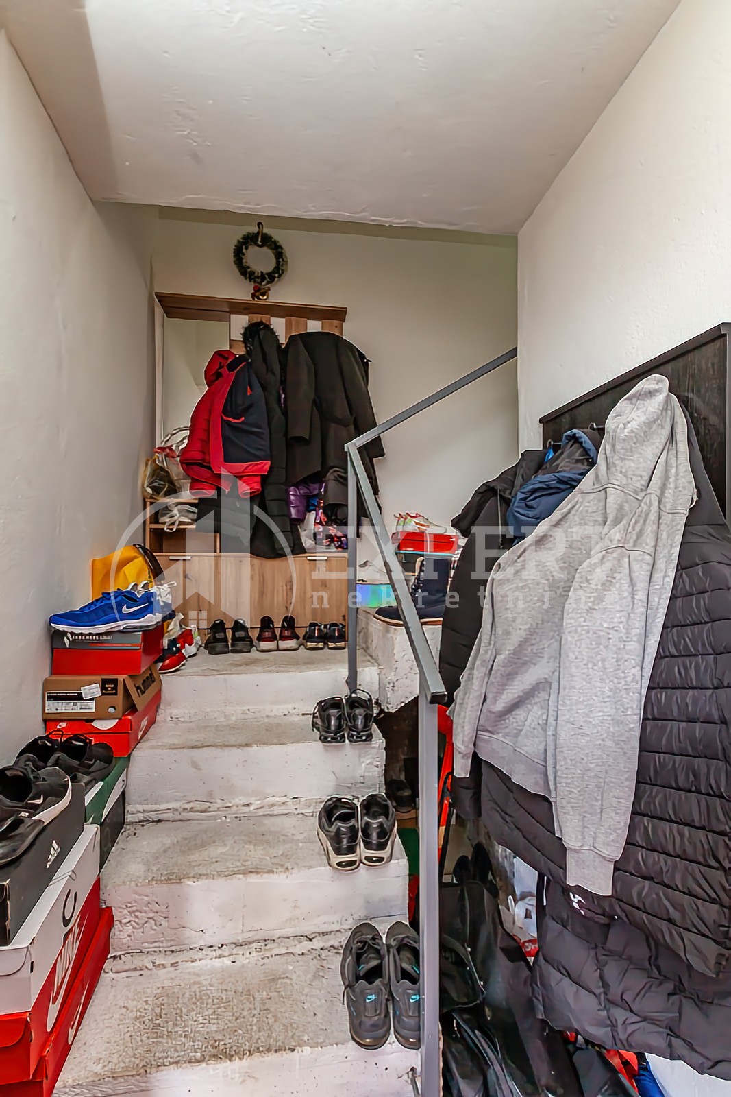 četvorosobna kuća, 200 m2, Železnička stanica, Vojvode Bojovića ID: p-013836 4