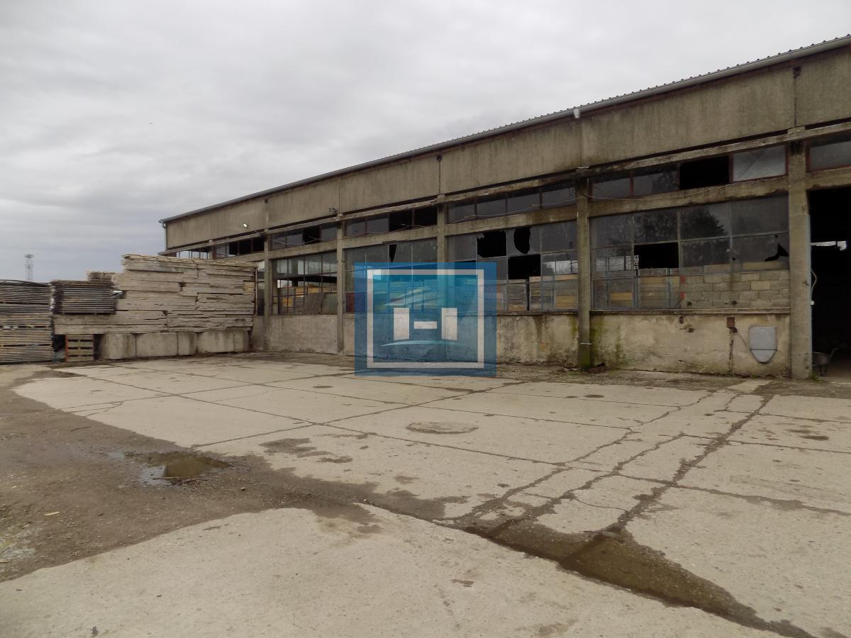 Hala za renoviranje sa kancelarijskim delom 1