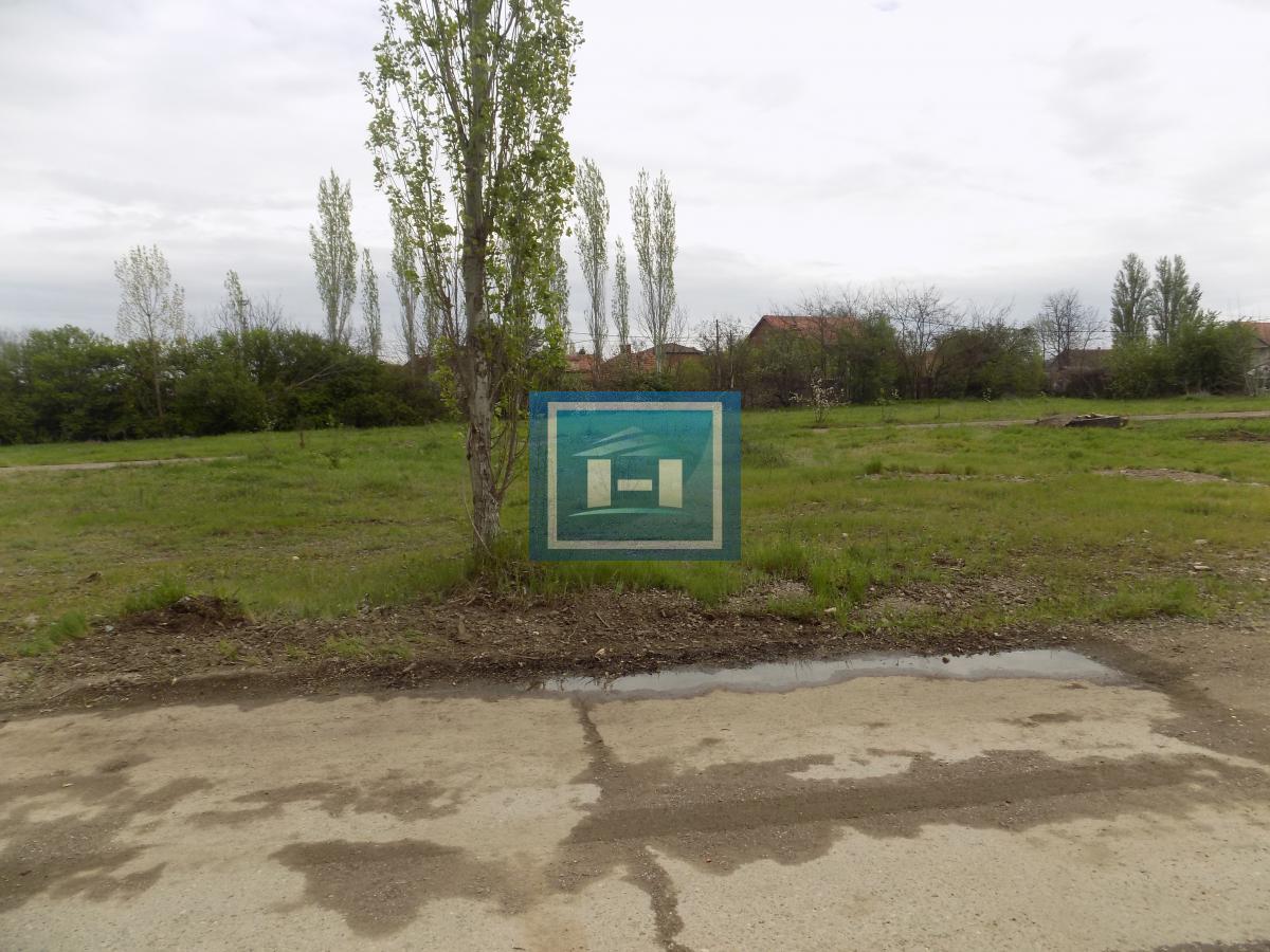 Hala za renoviranje sa kancelarijskim delom 42