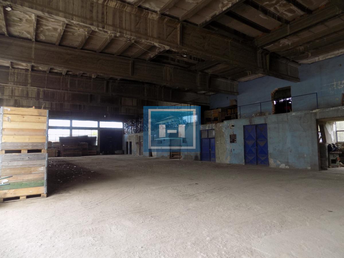 Hala za renoviranje sa kancelarijskim delom 20