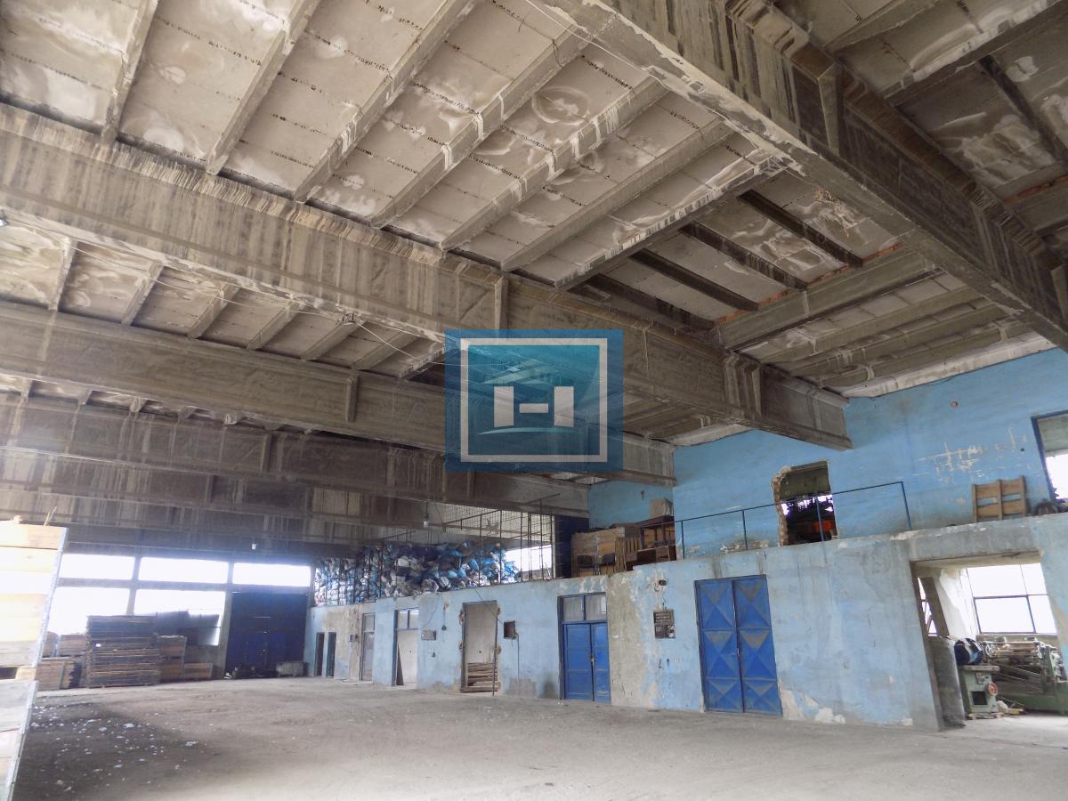 Hala za renoviranje sa kancelarijskim delom 21