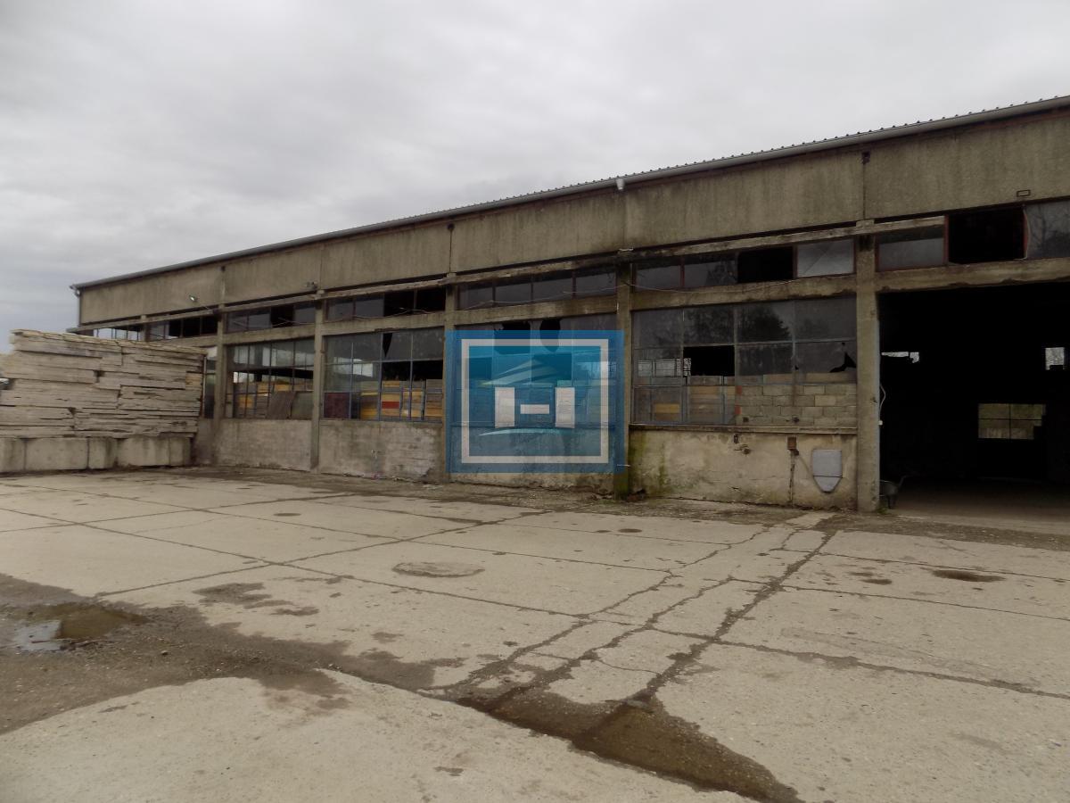 Hala za renoviranje sa kancelarijskim delom 2