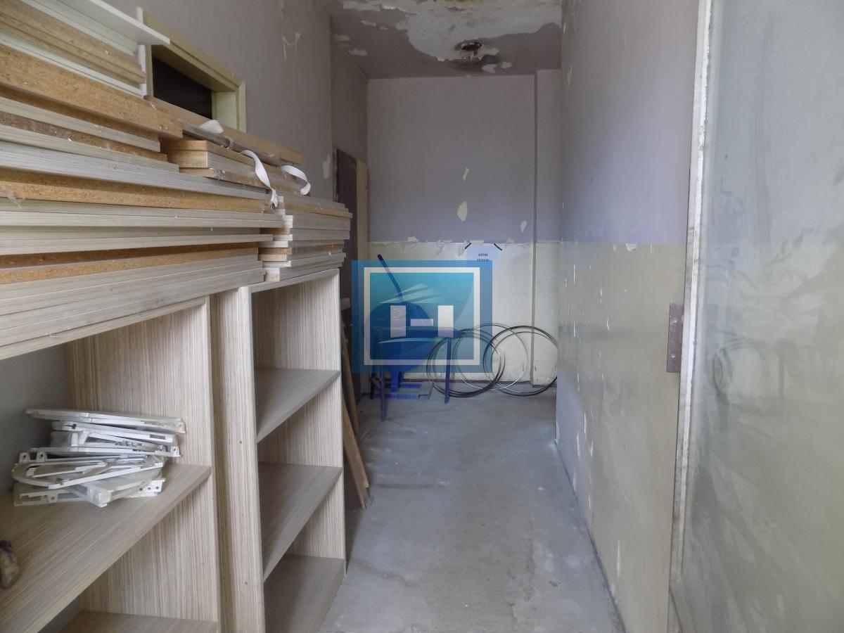 Hala za renoviranje sa kancelarijskim delom 18