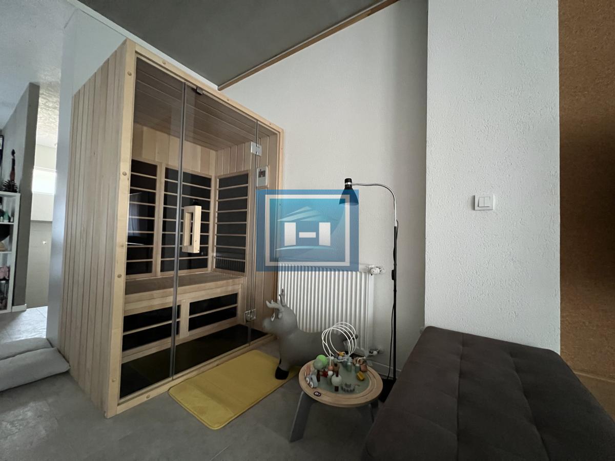 Prelepo uređen stan sa dvorištem 10