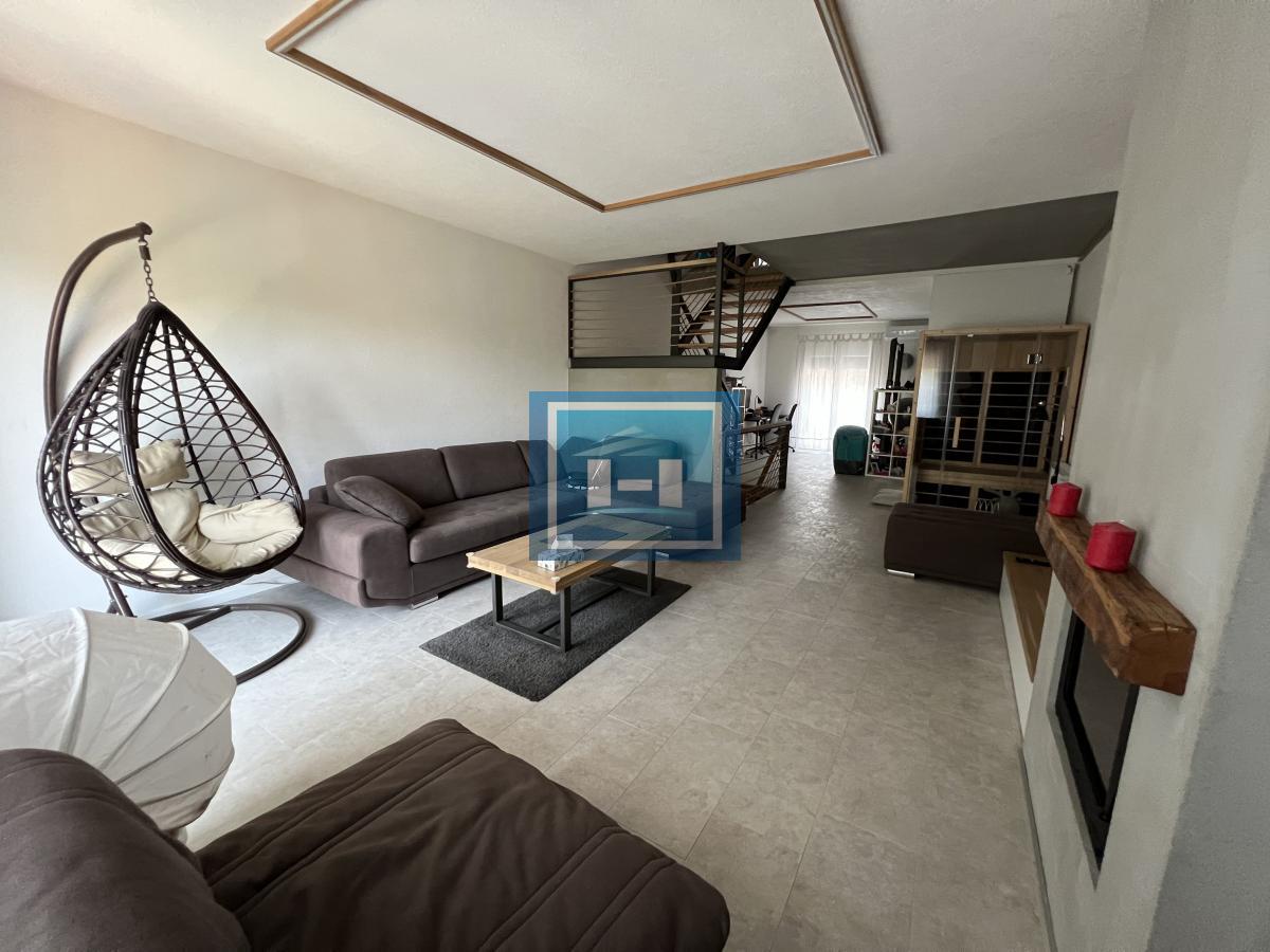 Prelepo uređen stan sa dvorištem 11