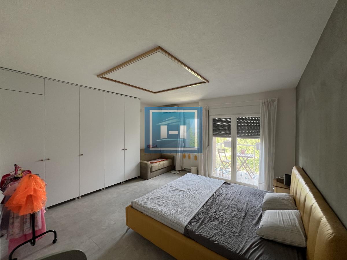 Prelepo uređen stan sa dvorištem 14