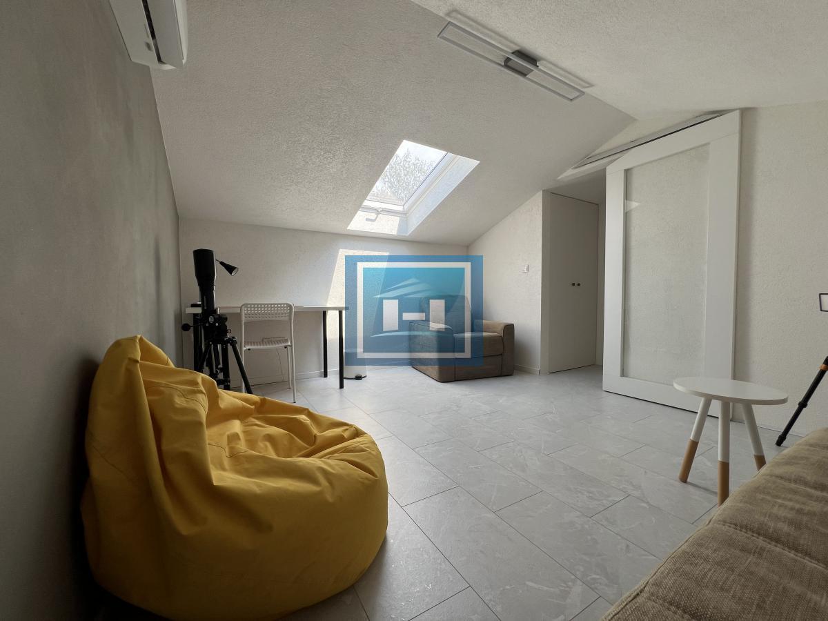 Prelepo uređen stan sa dvorištem 28