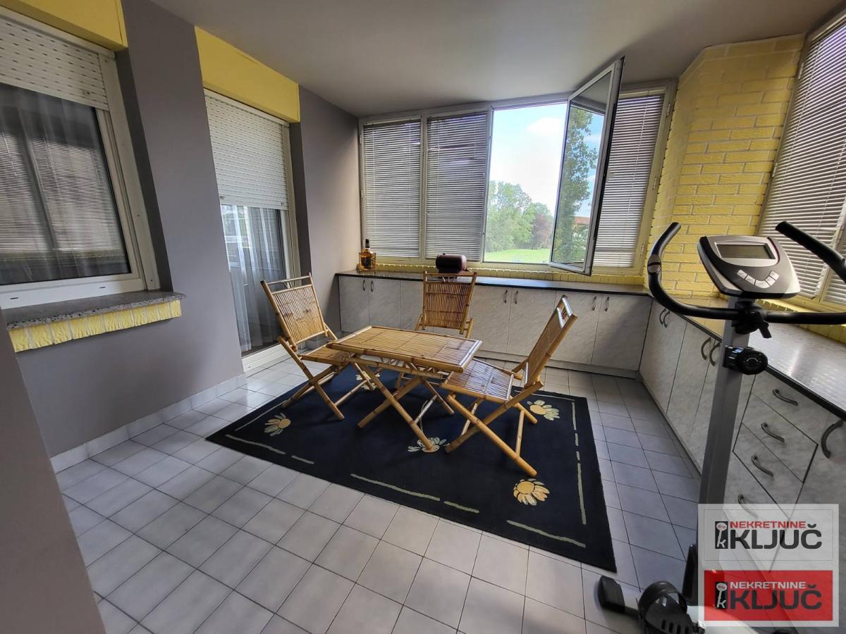 NOVO NASELJE-SAVINA, 120m2, Četvorosoban, Renoviran 4