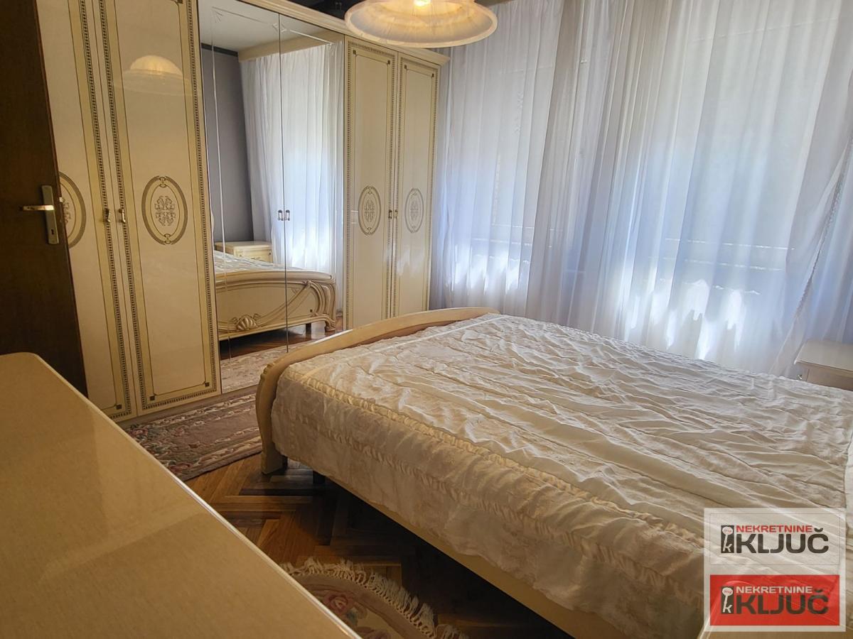 NOVO NASELJE-SAVINA, 120m2, Četvorosoban, Renoviran 8