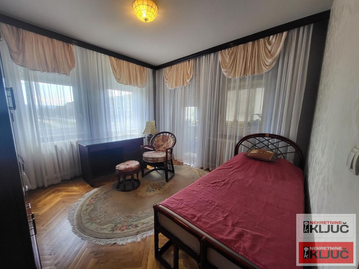 NOVO NASELJE-SAVINA, 120m2, Četvorosoban, Renoviran 9