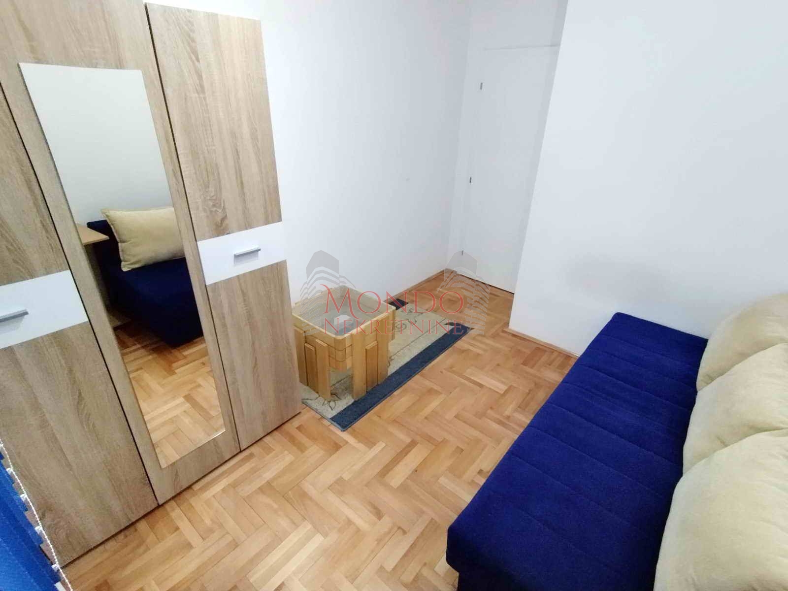 Jednoiposoban nov stan na Bulevaru Nemanjića 8