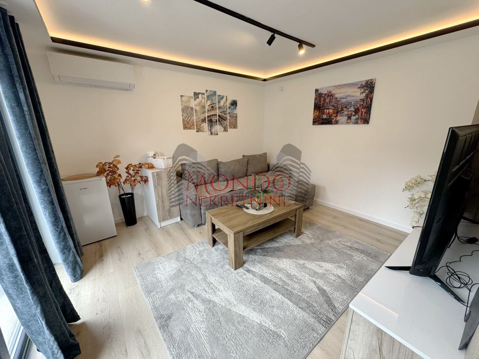 Jednoiposoban stan na Trosarini, novogradnja u plizini restorana Paris 4