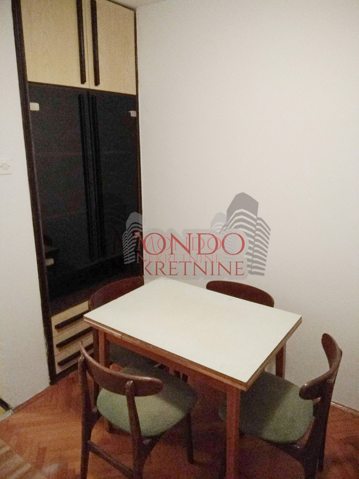 Dvosoban stan na Bubnju u blizini FK Car Konstantin 9