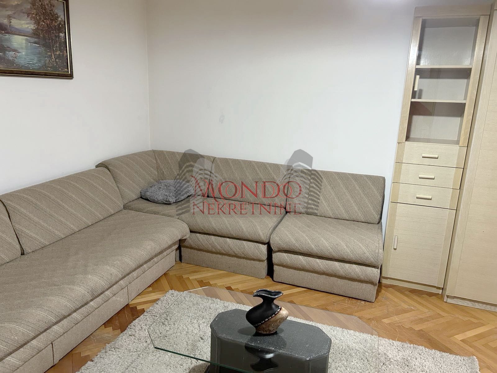 Dvosoban stan na Bubnju u blizini FK Car Konstantin 2