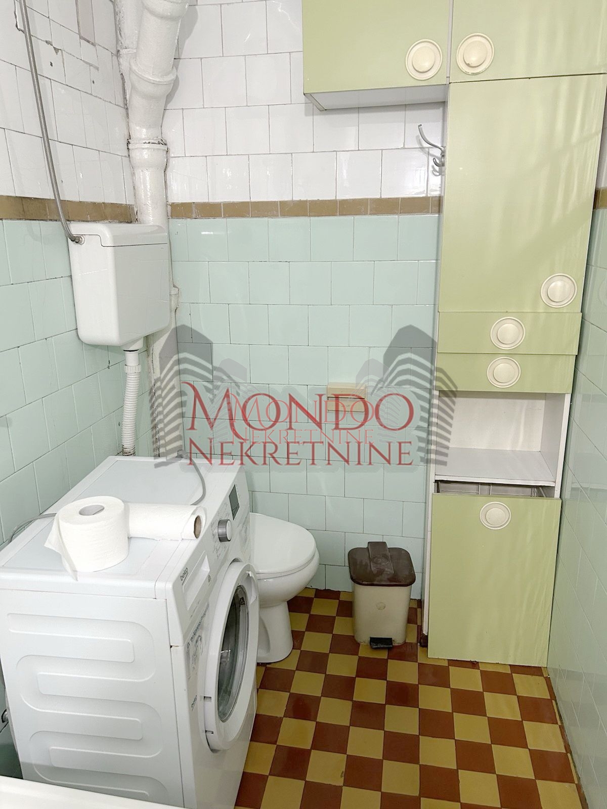 Dvosoban stan na Bubnju u blizini FK Car Konstantin 12