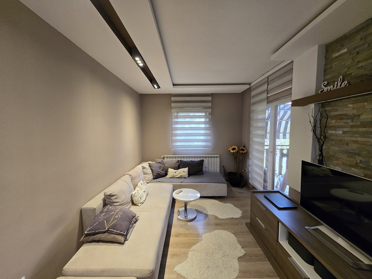 Dragoslava Srejovića  kuća 162m2  2 etaže  4 7a 2