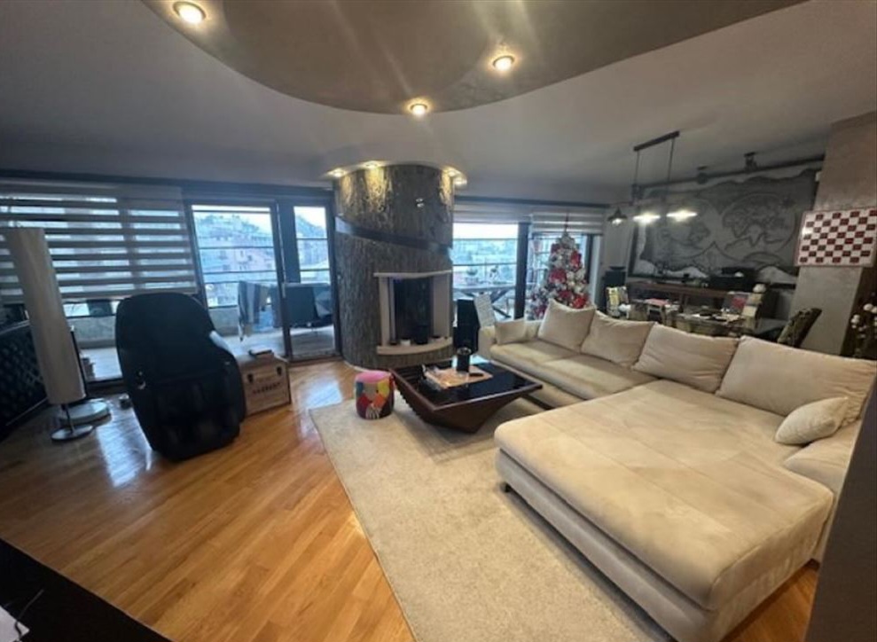 Luksuzan penthouse sa kaminom  Trosoban  3