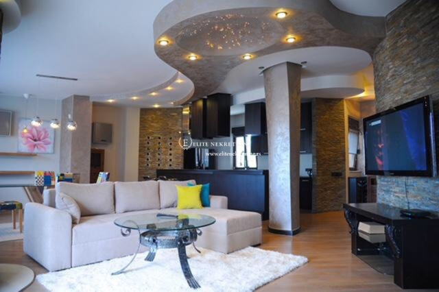Luksuzan penthouse sa kaminom  Trosoban  1