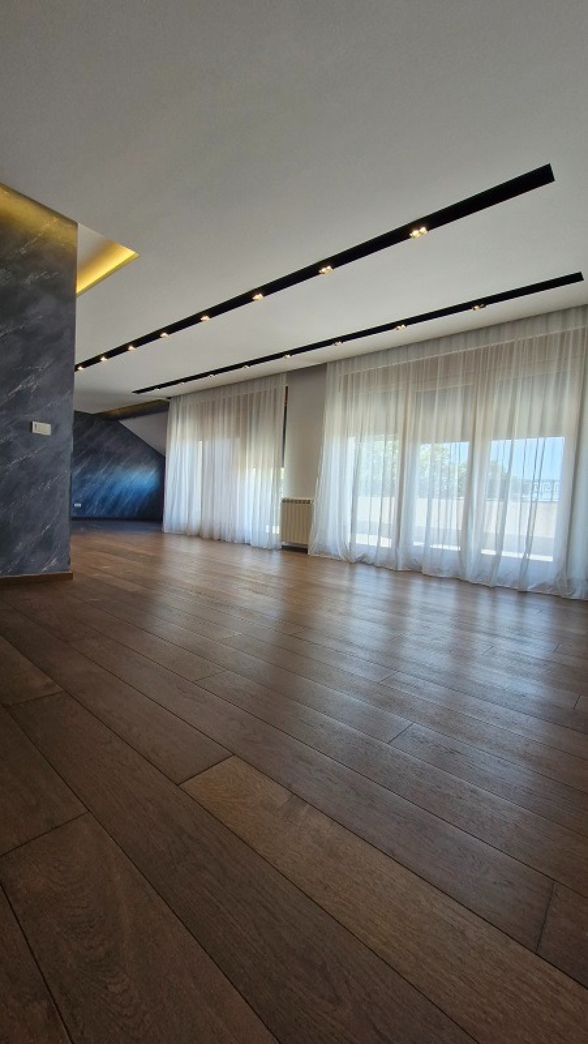 Izdavanje Luksuzni stanovi na Vračaru   garaža  novogradnja 2