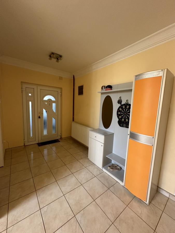 Na prodaju – Luksuzna porodična kuća 27