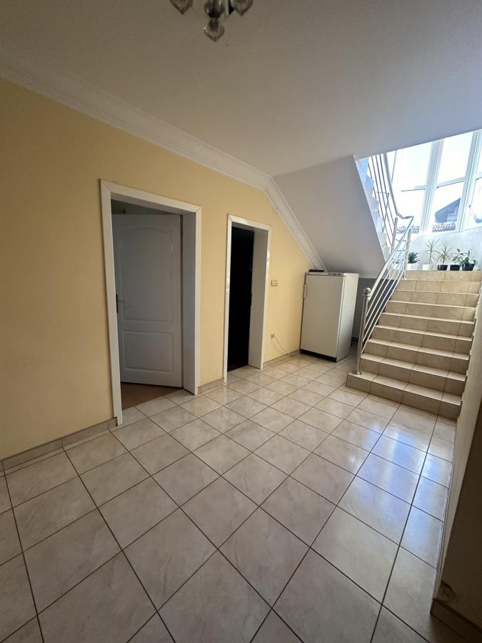 Na prodaju – Luksuzna porodična kuća 45