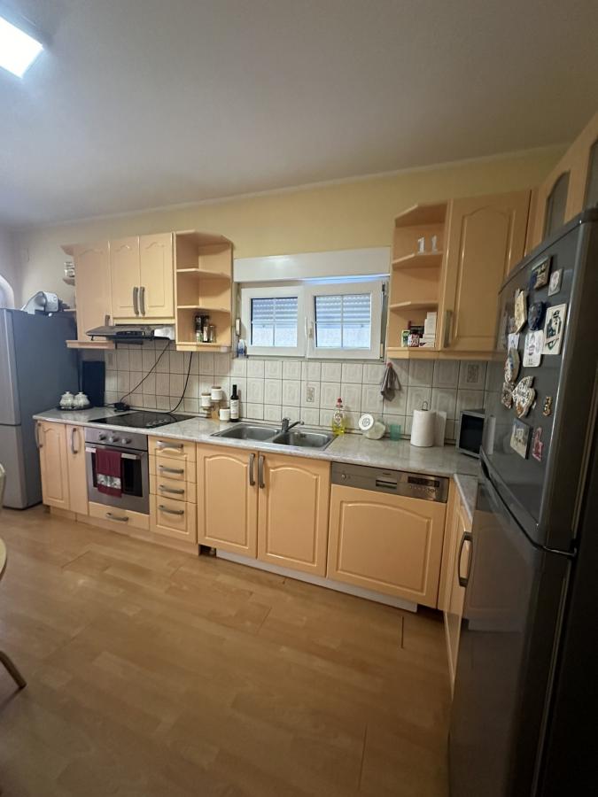 Na prodaju – Luksuzna porodična kuća 49