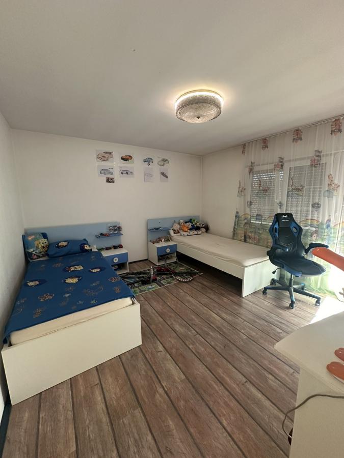 Na prodaju – Luksuzna porodična kuća 39