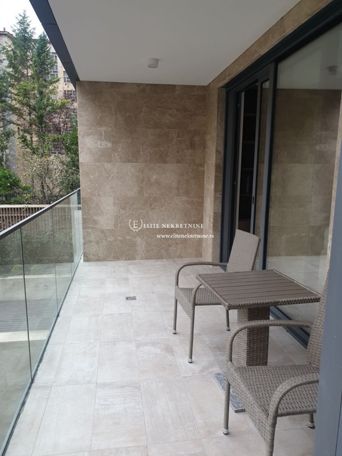 Izdavanje Luksuzni stanovi na Vračaru   garaža  novogradnja 5