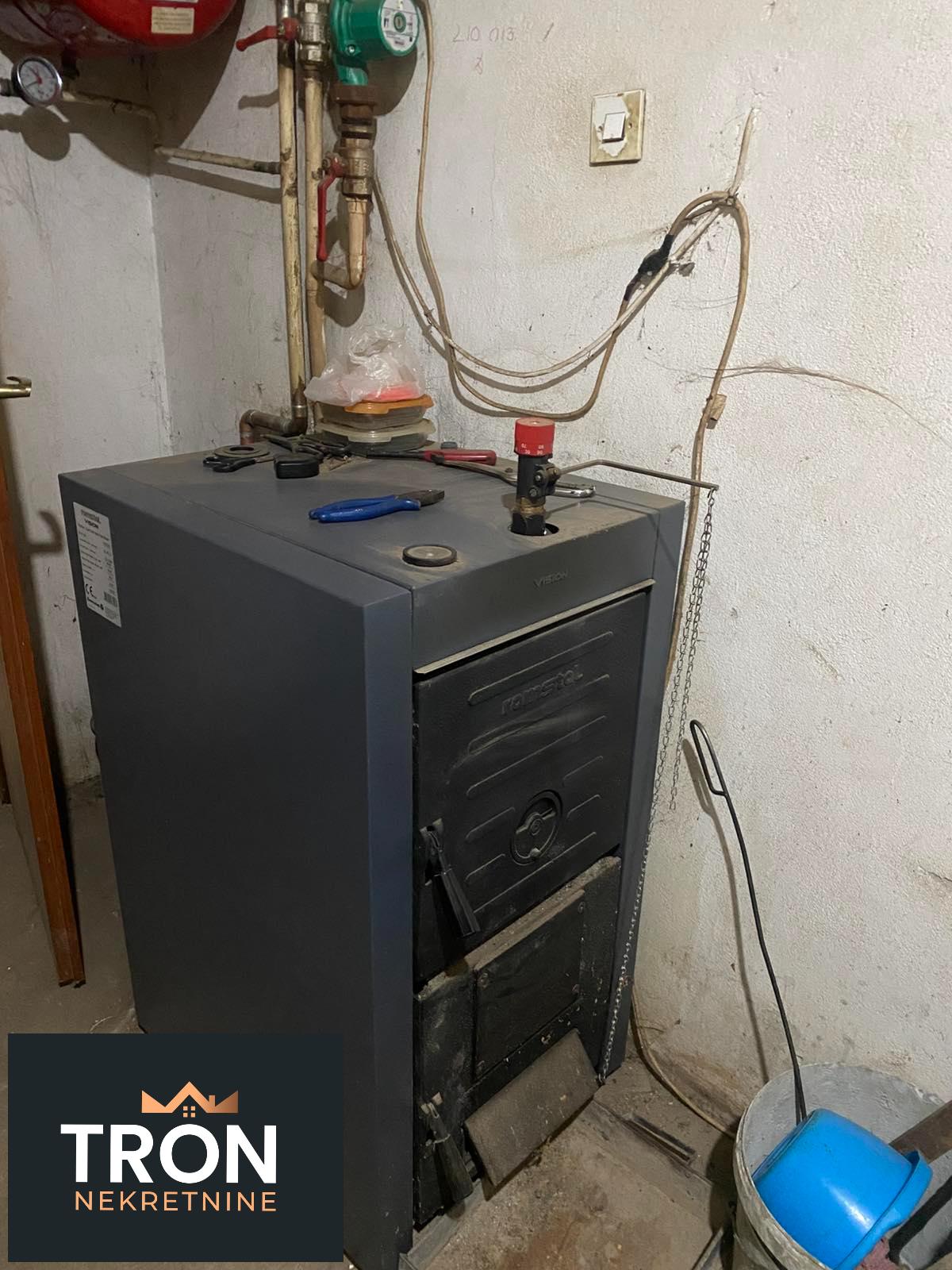 Kuca u mirnom delu Banje 5