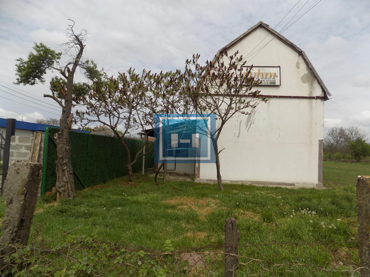 Na prodaju kuća-hitno 9