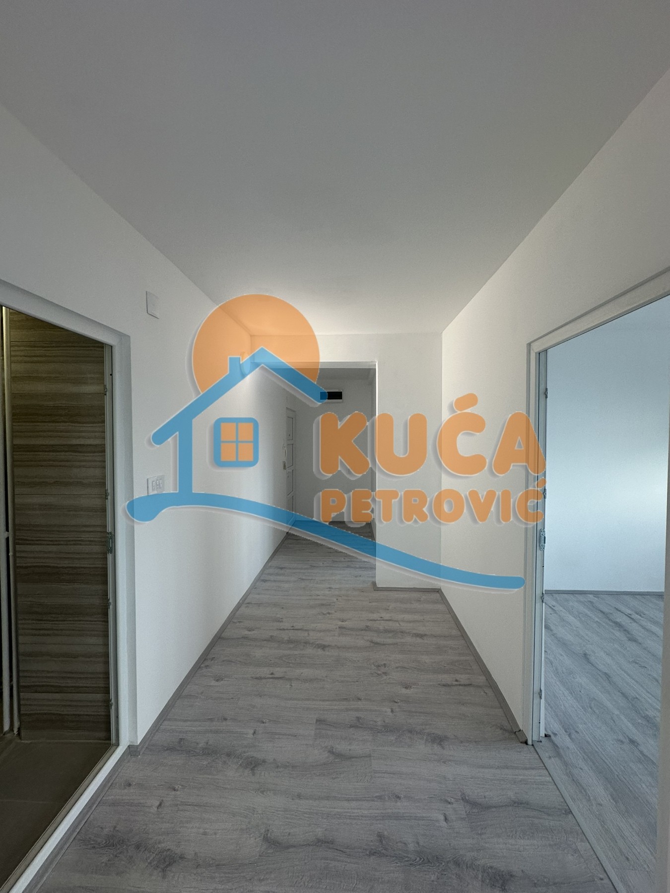 Trosoban stan, 72 m2, Filozofski fakultet, Sinđelićev trg ID: i-013875 4