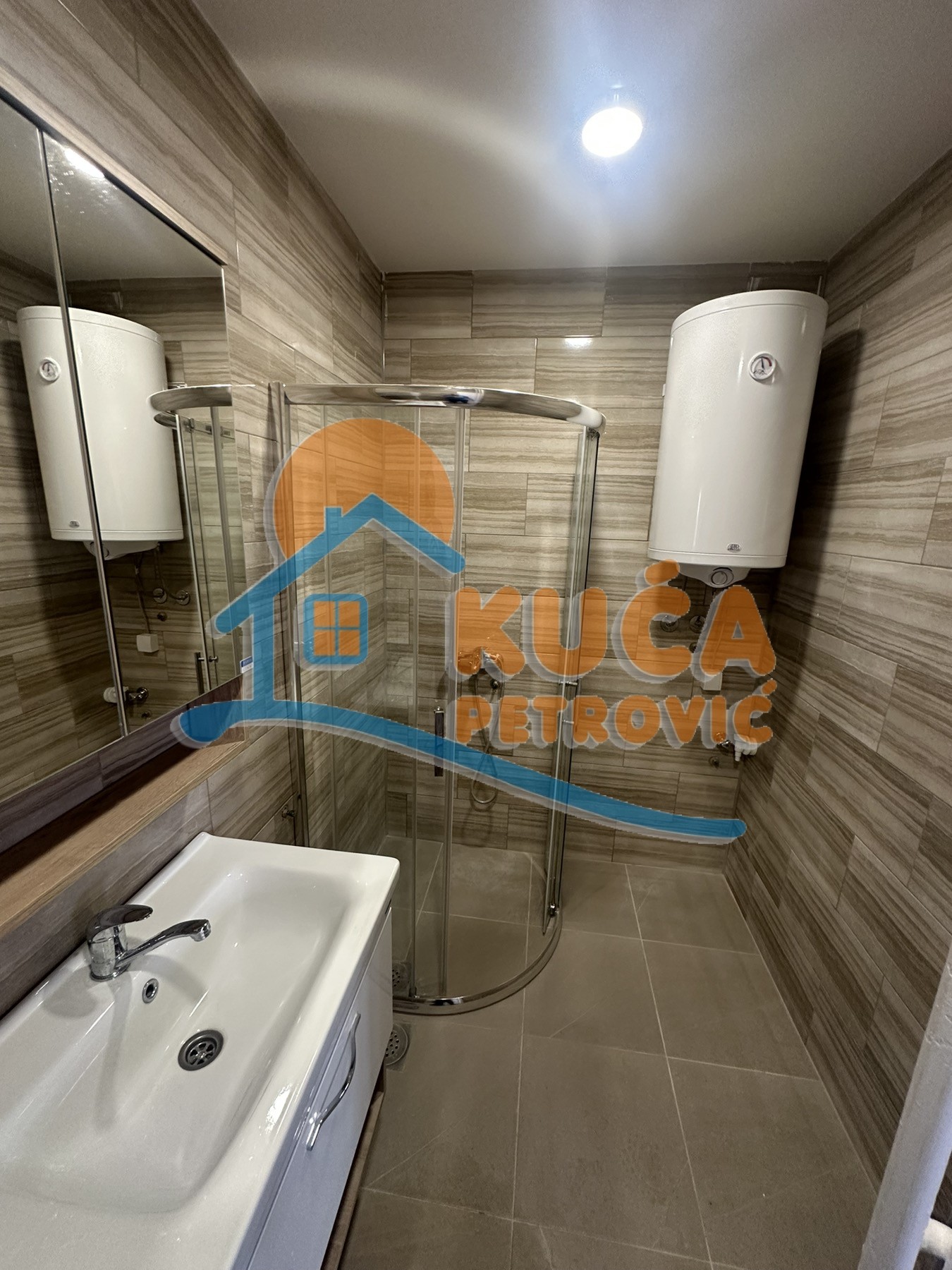 Trosoban stan, 72 m2, Filozofski fakultet, Sinđelićev trg ID: i-013875 6