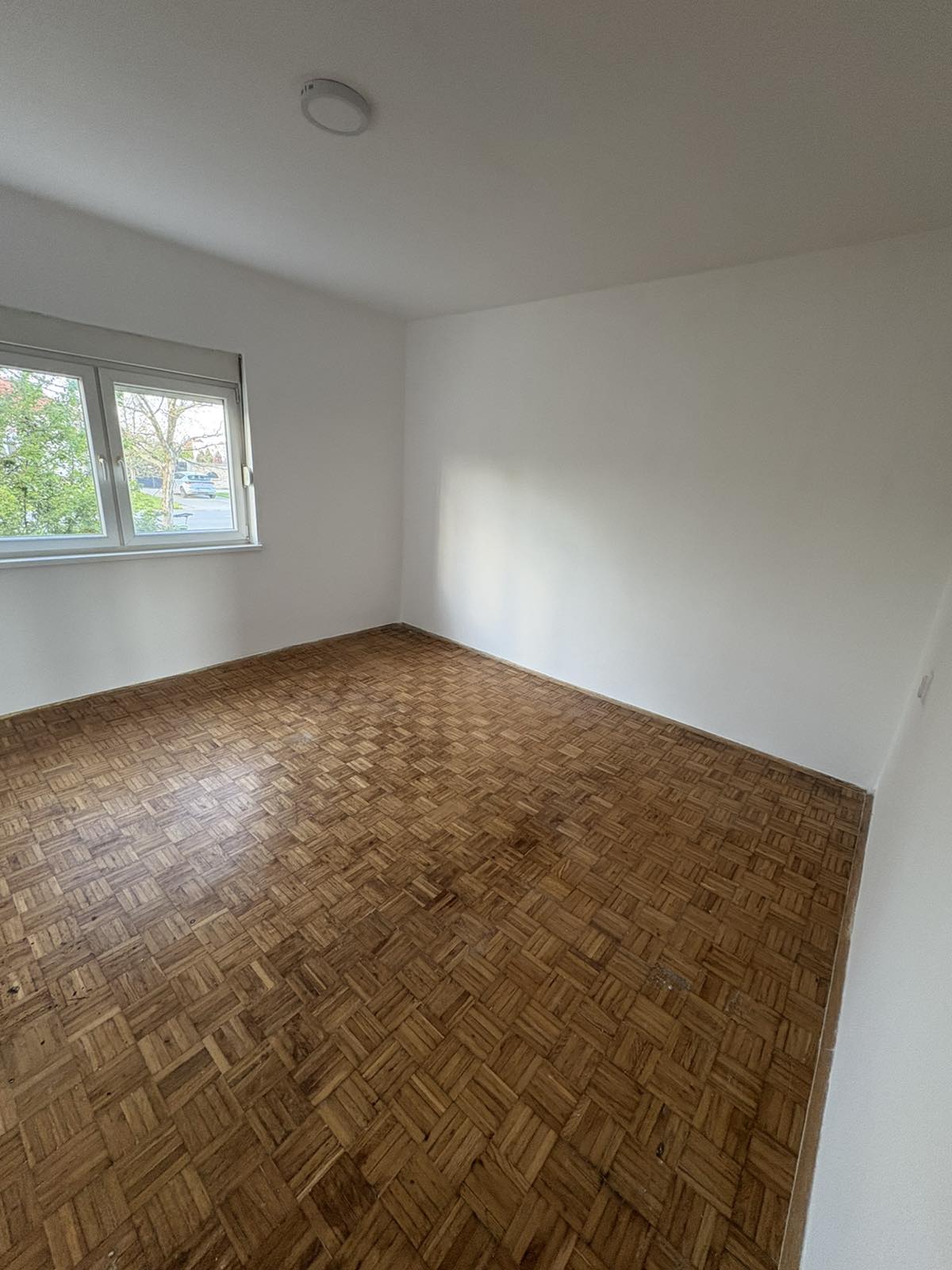 Izdajem smestaj za radnike Ugrinovci 2