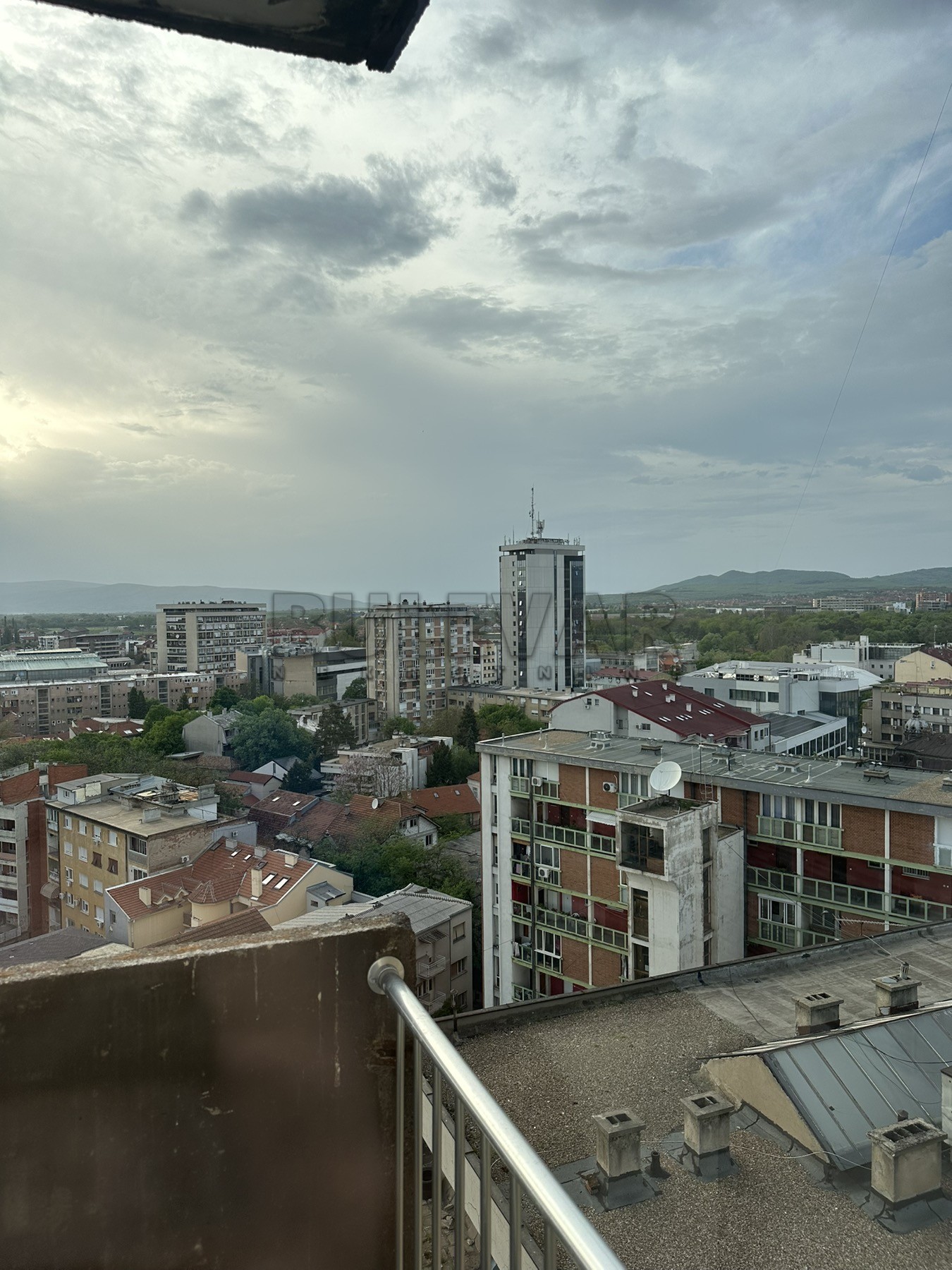 Trosoban stan, 72 m2, Filozofski fakultet, Sinđelićev trg ID: i-013875 9